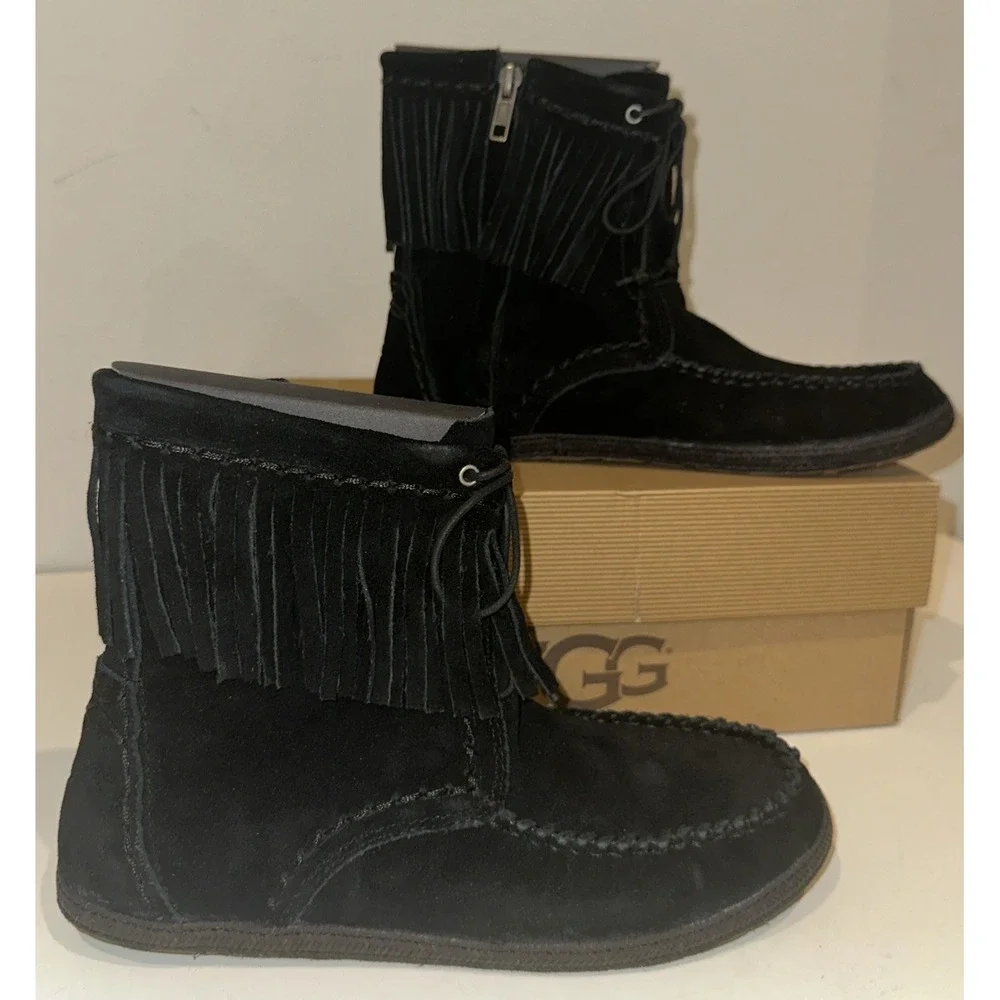 Ugg Australia Big Kid EU 36/US 6 Kyleigh Suede Fringe Moccasin Ankle Boots Black